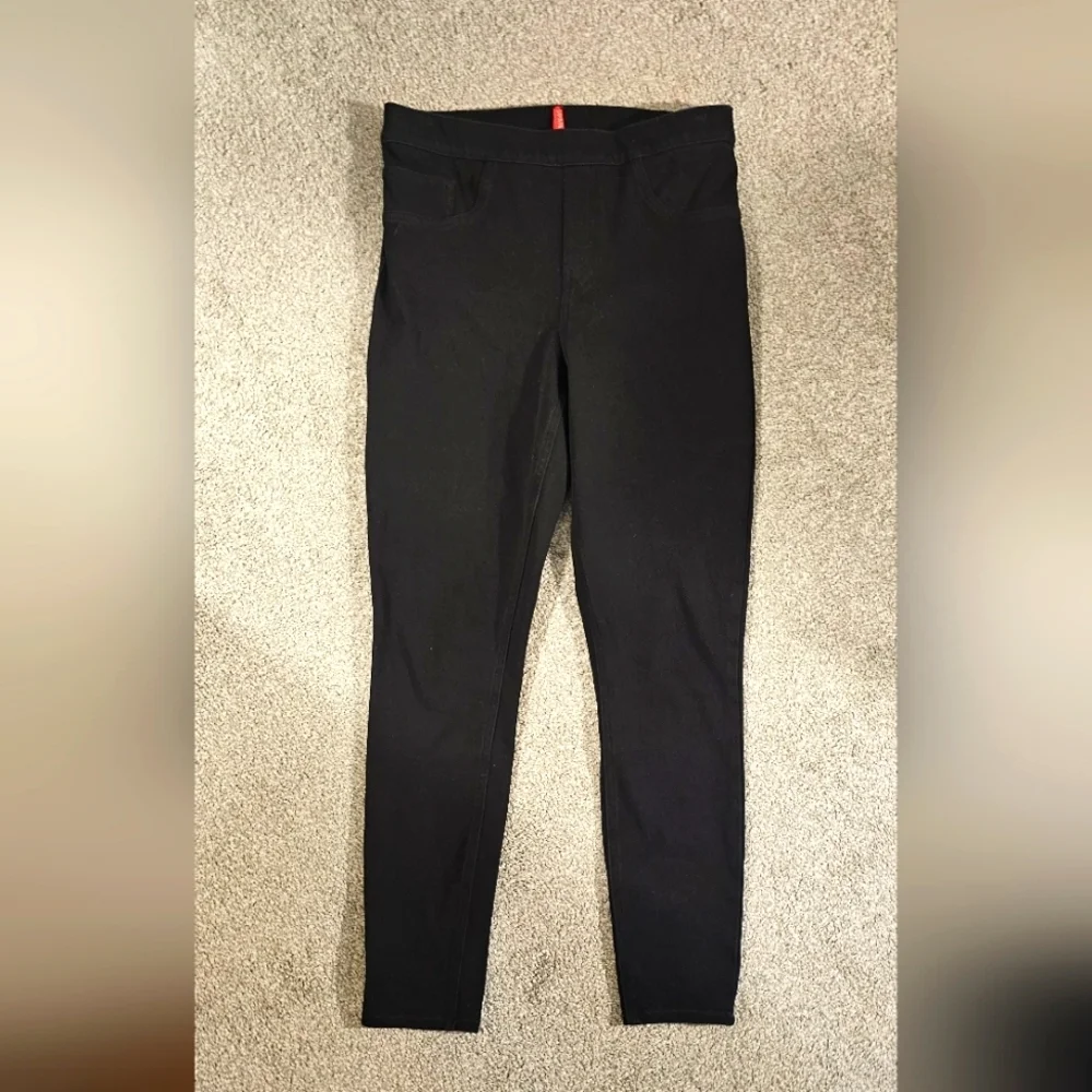 Spanx black pull on skinny jeans